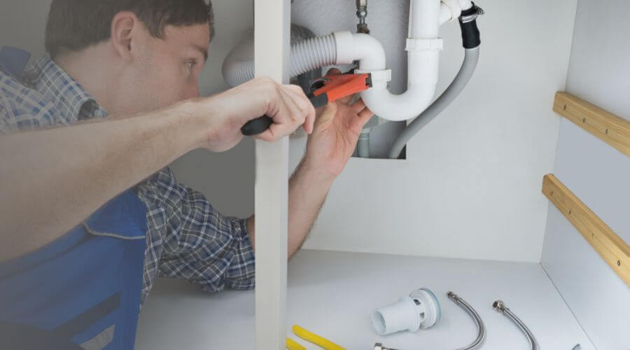 Professional expert plumbing services in De Mossville, KY